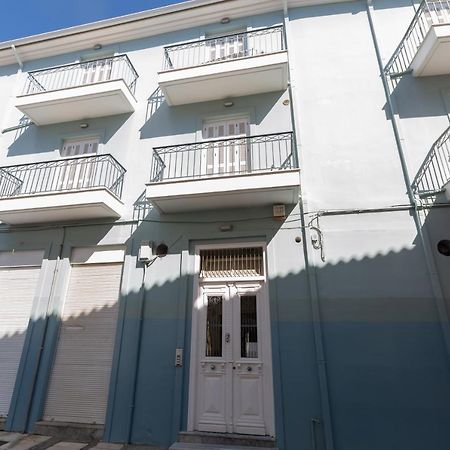Magnolia - Apartment In Kalamata Exterior photo